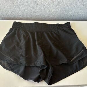 Hotty Hot High-Rise Short 2.5"